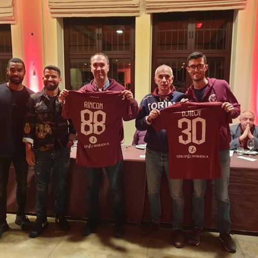La cena granata del 5 novembre con DjiDji e Rincon (a sinistra)
