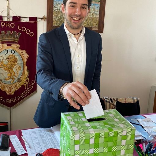 Alberto Godino durante le votazioni per il rinnovo del direttivo
