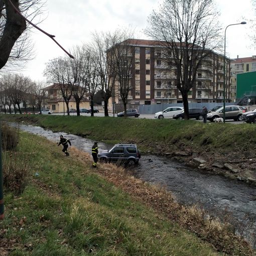 Fuoristrada finisce nel Lemina in zona ospedale a Pinerolo