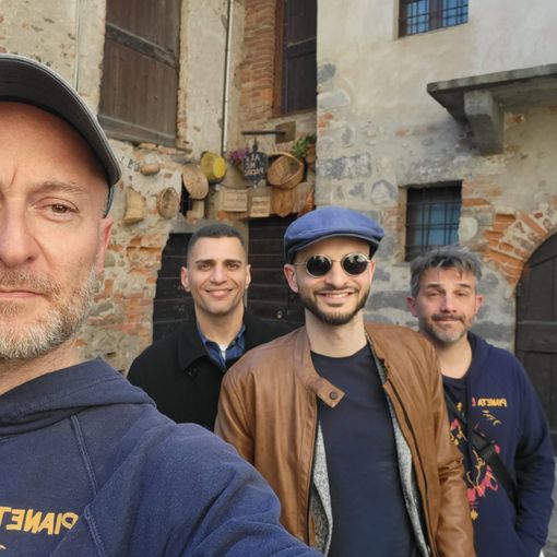 La Quadrilla Folk Band