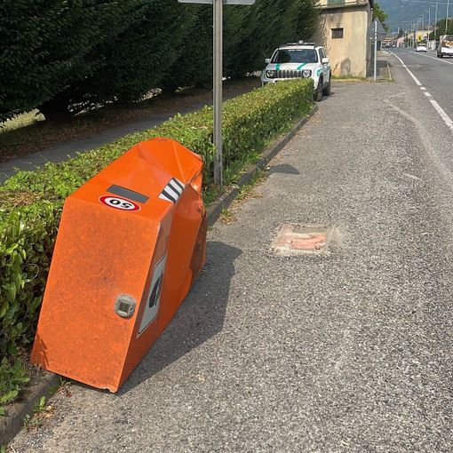 Il box abbattuto a Luserna San Giovanni