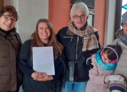 Consegna firme comitato No 5G Val Pellice municipio Luserna San Giovanni
