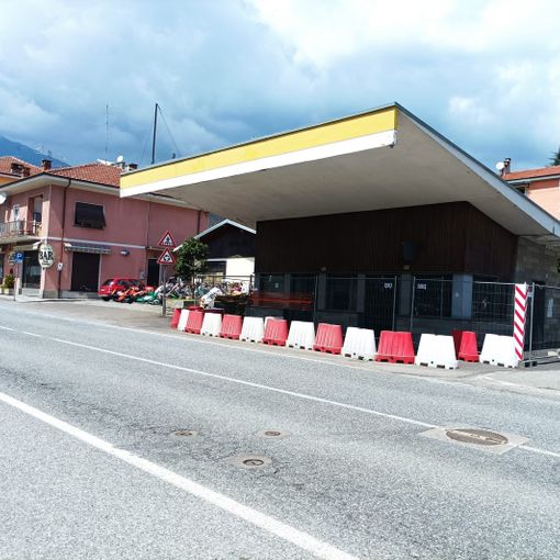 L’ex distributore Agip di via Primo Maggio a Luserna San Giovanni