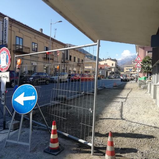 I lavori all'ex distributore di Luserna San Giovanni