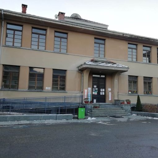 In partenza il cantiere in via Tegas: bambini e insegnanti dovranno cambiare ingresso
