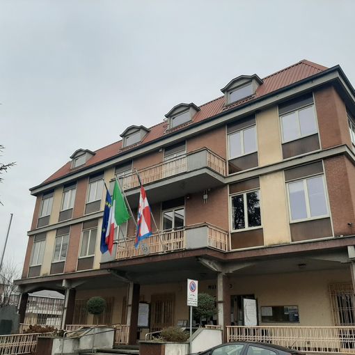 Il municipio di None