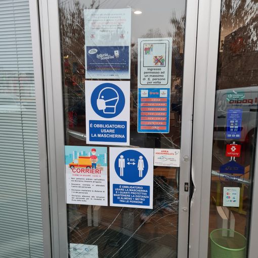 Porta forzata al Podio Sport di Pinerolo