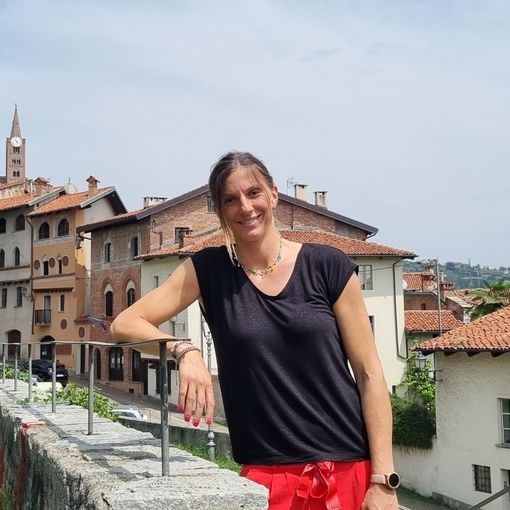 Valentina Zago con San Maurizio sullo sfondo