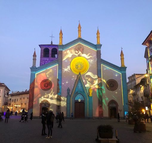 Proiezioni sul Duomo dicembre 2020 piazza San Donato a Pinerolo