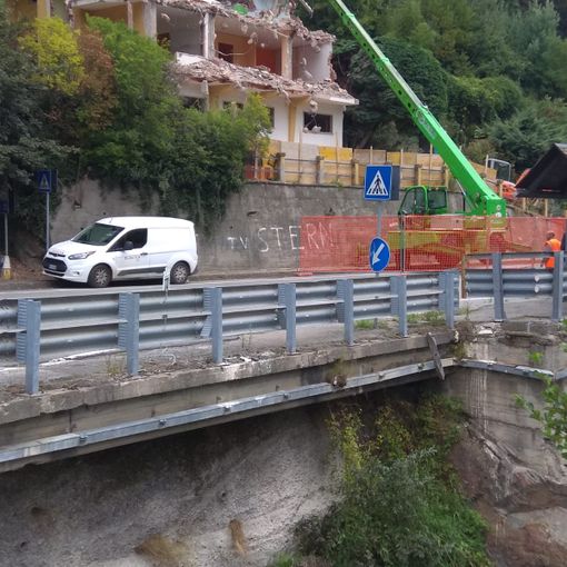 In fase di demolizione la casa di Porte che si allagava sempre