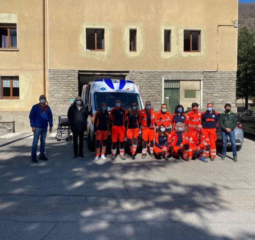 La nuova ambulanza Tango di Pragelato