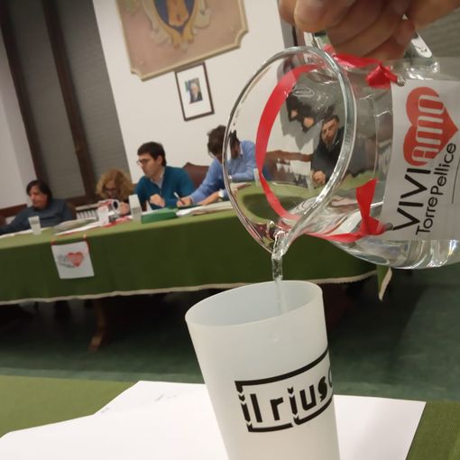 L’Amministrazione di Torre Pellice è più ecologica: via la plastica in Consiglio e una bici donata ai dipendenti