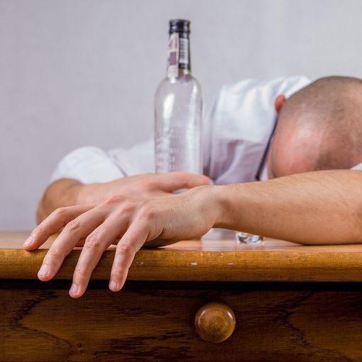 Un incontro e una passeggiata per prevenire i problemi dell’alcol