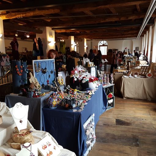 Il mercatino dell'anno scorso a Villar Pellice