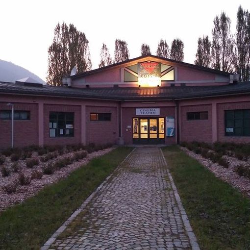 A Villar Perosa: cinema e teatro “divisi” e gestiti da esperti