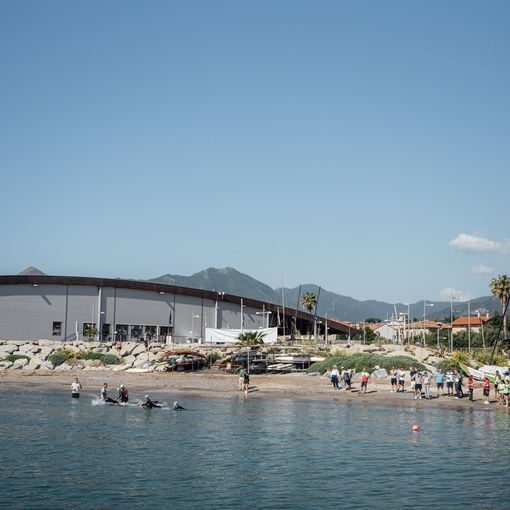 Il mare per tutti: sabato a Loano nuoto o semplicemente fare il bagno per le persone con disabilità visive, passaparola!