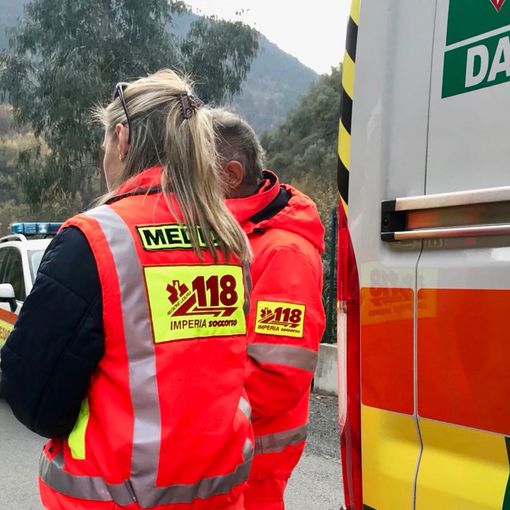 San Secondo di Pinerolo, malore fatale a pensionato mentre era alla guida: deceduto dopo essere finito contro un muro