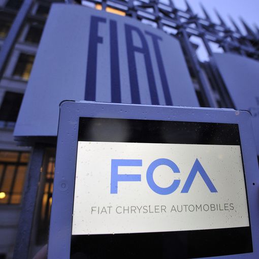 Fca-Psa, passi avanti per fusione: i francesi cederanno fino al 7% a Faurecia