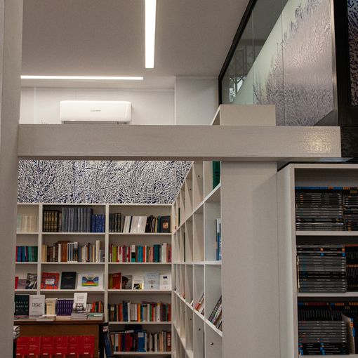 Nuovo look per la Libreria Claudiana in San Salvario