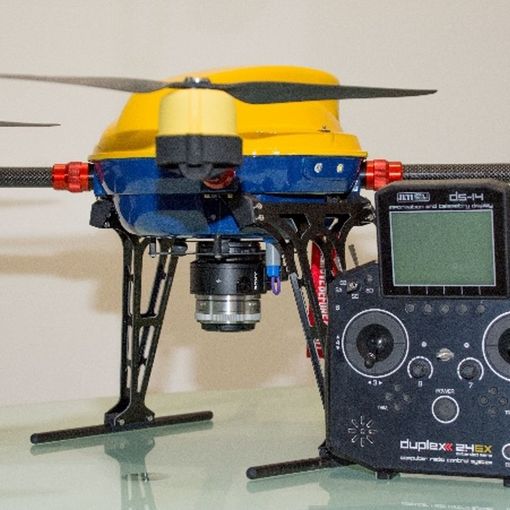 drone con telecomando