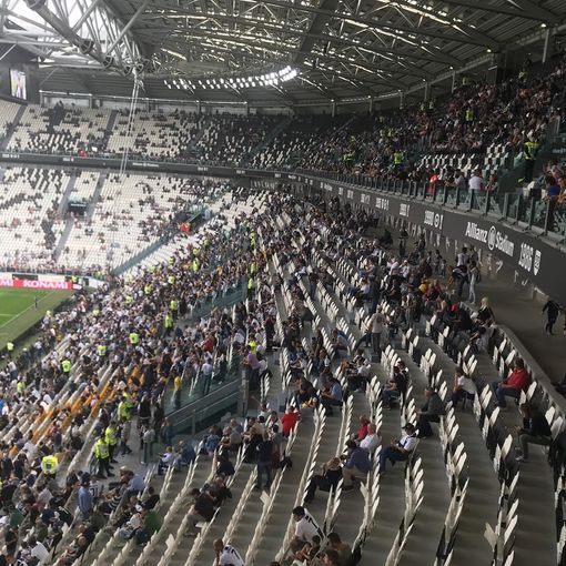Juve-Milan a porte aperte, è ufficiale: trasferta vietata ai tifosi delle regioni “rosse” [VIDEO]