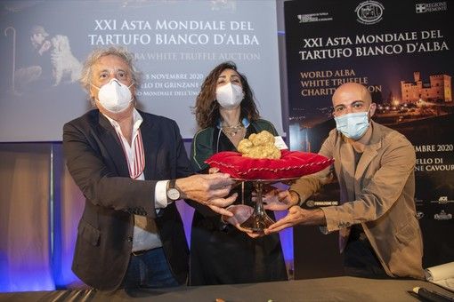 L’Asta Mondiale del Tartufo torna in scena tra Grinzane, Hong Kong, Mosca Dubai e Singapore