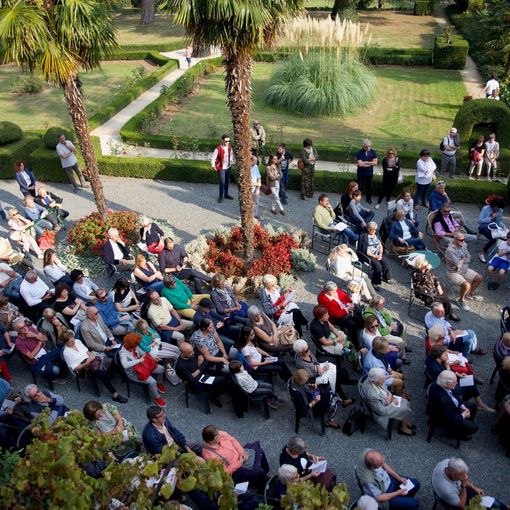 Dal 25 luglio al 27 settembre “Bellezza tra le righe” nei parchi di Casa Lajolo e del Castello di Miradolo