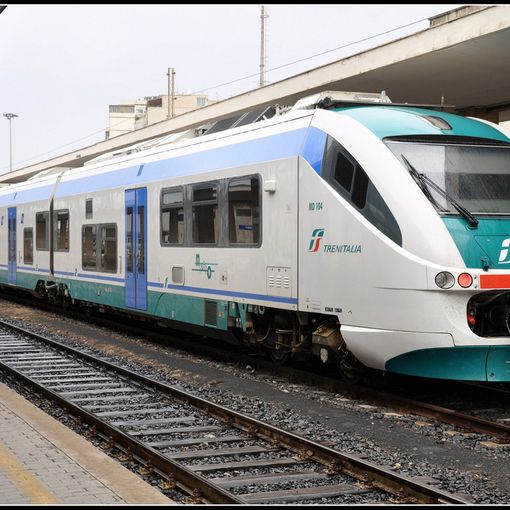 trenitalia regionale - foto di archivio