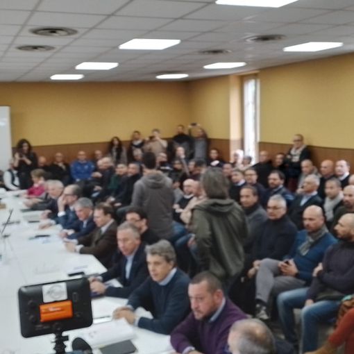 Firma del contratto di Stellantis tra aziende e sindacati
