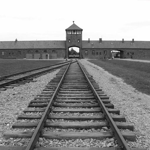 Il binario di Auschwitz-Birkenau