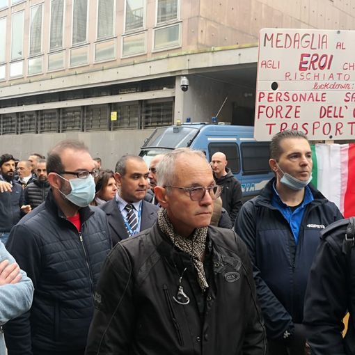 autisti no green pass in protesta