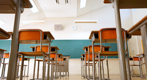 I migranti tornano in classe per studiare italiano grazie alla ‘Penny Wirton’