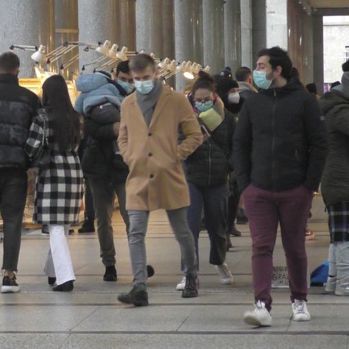 Torinesi a passeggio in centro