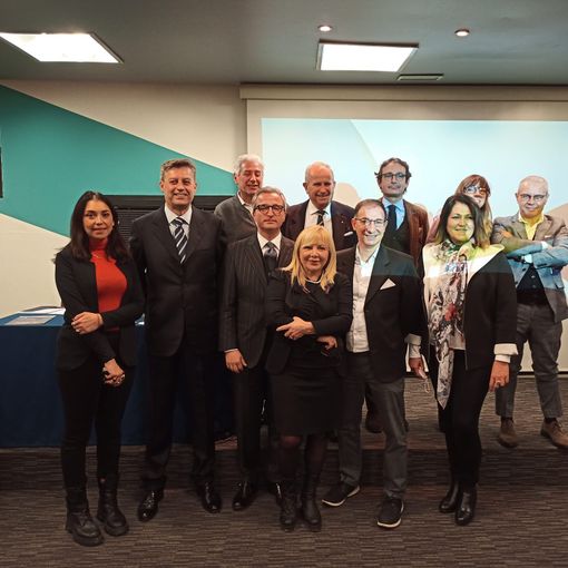 In foto il nuovo direttivo Fiaip Torino