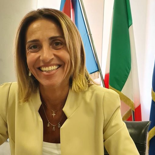 Una scuola per tutti: la Regione raddoppia i fondi per l'apprendimento in classe della Lingua dei segni (LIS)