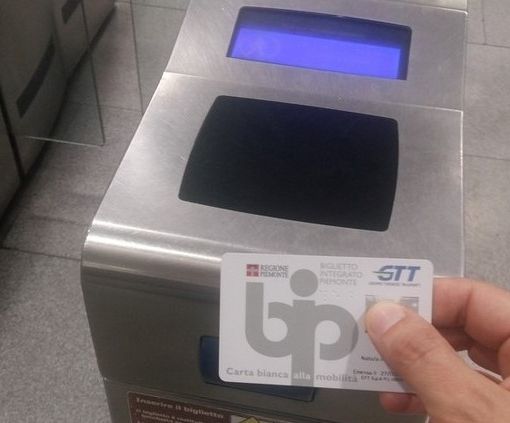 Senza biglietto sul bus? Da venerdì la multa si paga online
