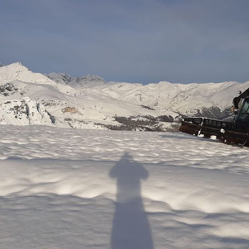 Pian Munè di Paesana (Cn), due metri di neve in quota e domenica ne arriva dell’altra. Il 7 dicembre si apre