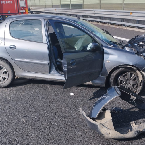 Scontro tra tre mezzi sulla tangenziale Sud di Torino: viabilità rallentata