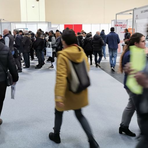 Io Lavoro è più forte del Covid, ma la caccia all'impiego diventa tutta digitale