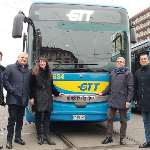 nuovi bus iveco