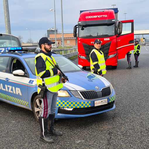 Pattuglia della Polizia stradale