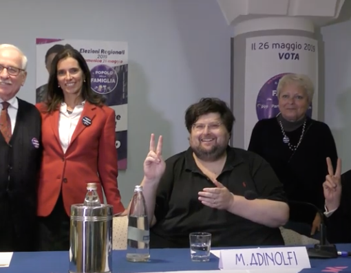 tavolata di personaggi politici