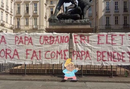 striscione contro cairo