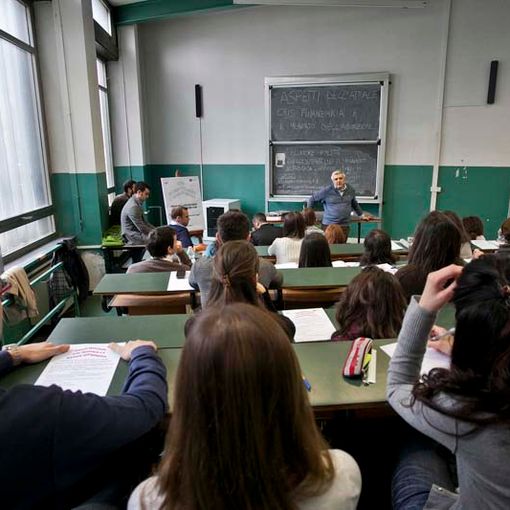 In Piemonte crescono gli iscritti alle scuole professionali, in calo licei e istituti tecnici