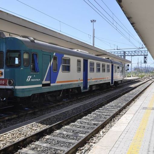 Aumenti dei biglietti per treni e bus in provincia di Torino, il Pd dice &quot;stop&quot;