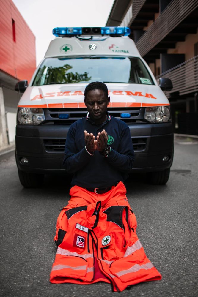 Louis Faye nello scatto di Eugen Strungariu nelle prime settimane del Covid