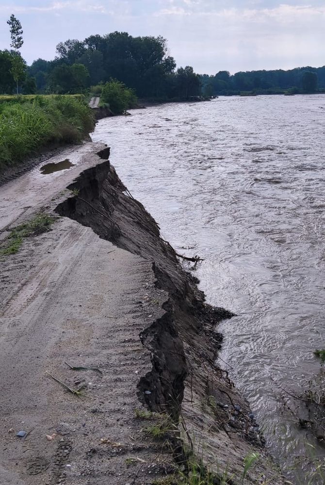 La strada cancellata dall’acqua