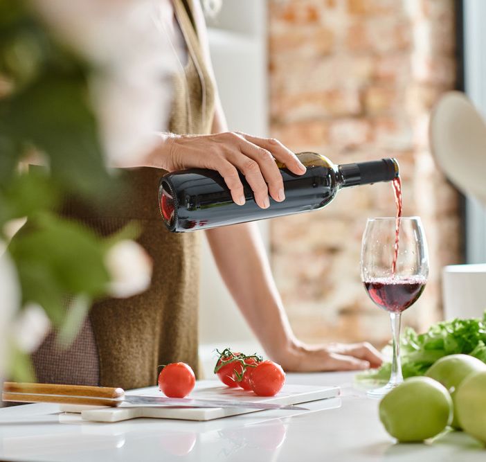 Vino rosso fruttato: il ciliegiolo dal Compostela alla Toscana