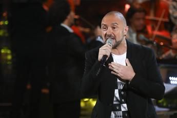 Canino: &quot;Gli autori della serie sugli 883 non hanno capito la mia 'Brutta'&quot;