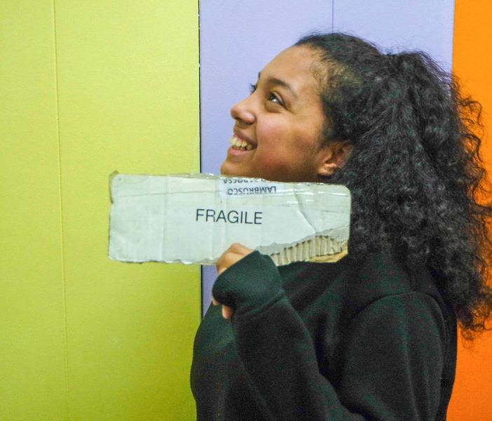 Immagine tratta dalla campagna “Fragile” lanciata da Asai nel 2017 per parlare di adolescenza